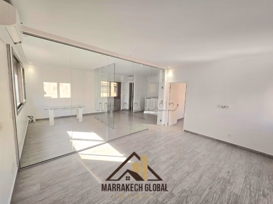 Bureau Professionnel de 80 m² à Louer Quartier T - 1